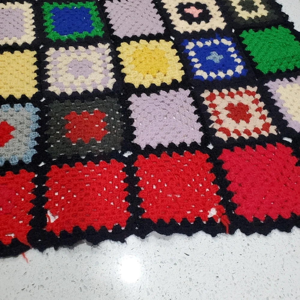 Vintage Crocheted Grannycore Afghan Throw 144 Granny 4